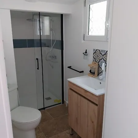 Studio Versailles Woods 아파트